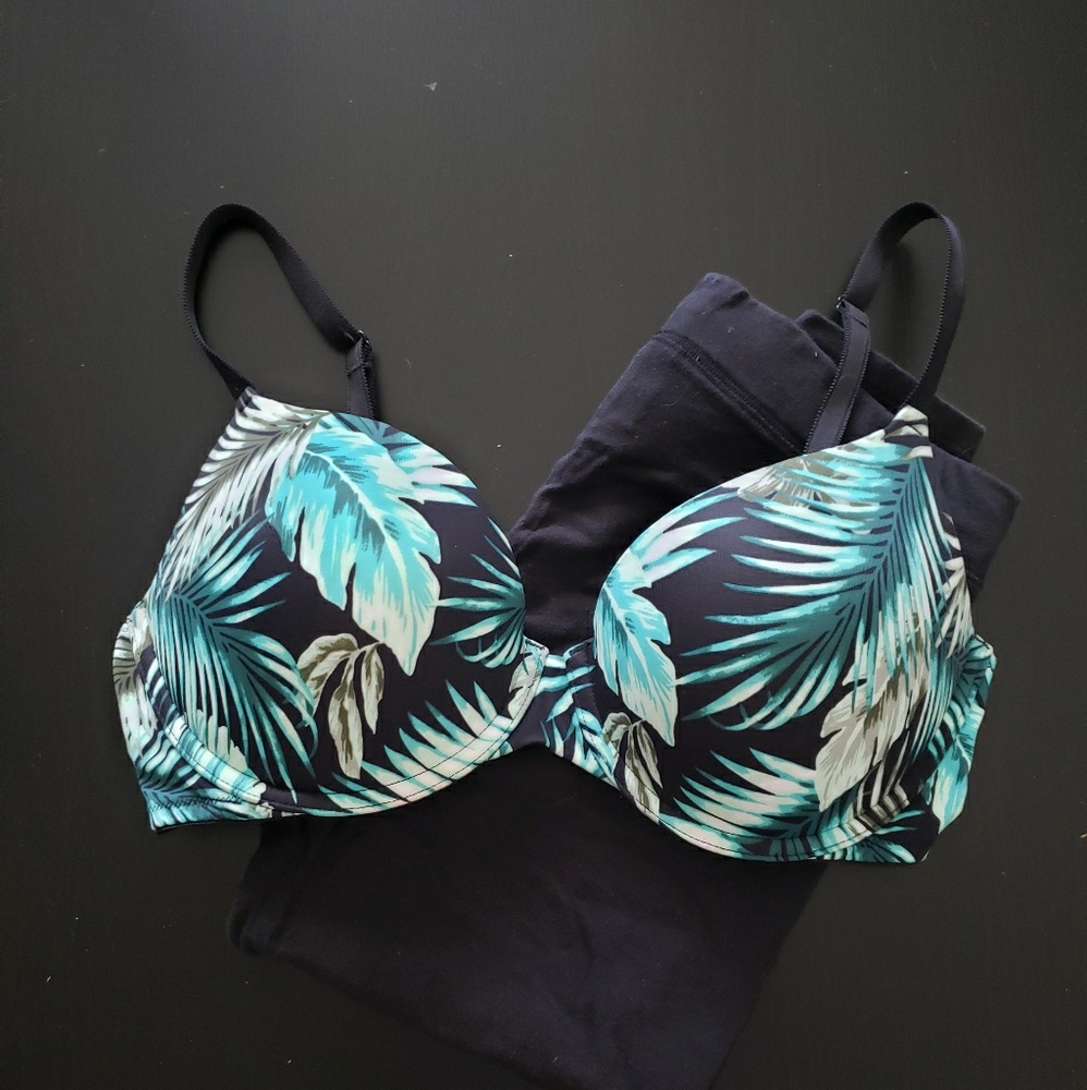 VS Pink Wear Everwhere Pushup